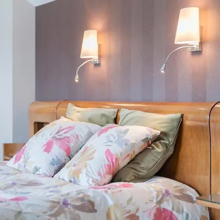 Holiday home Ruime Woning Met Grote Omheinde Tuin Hasselt